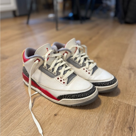 Air Jordan 3 Fire Red Custom - Picture 2 of 5